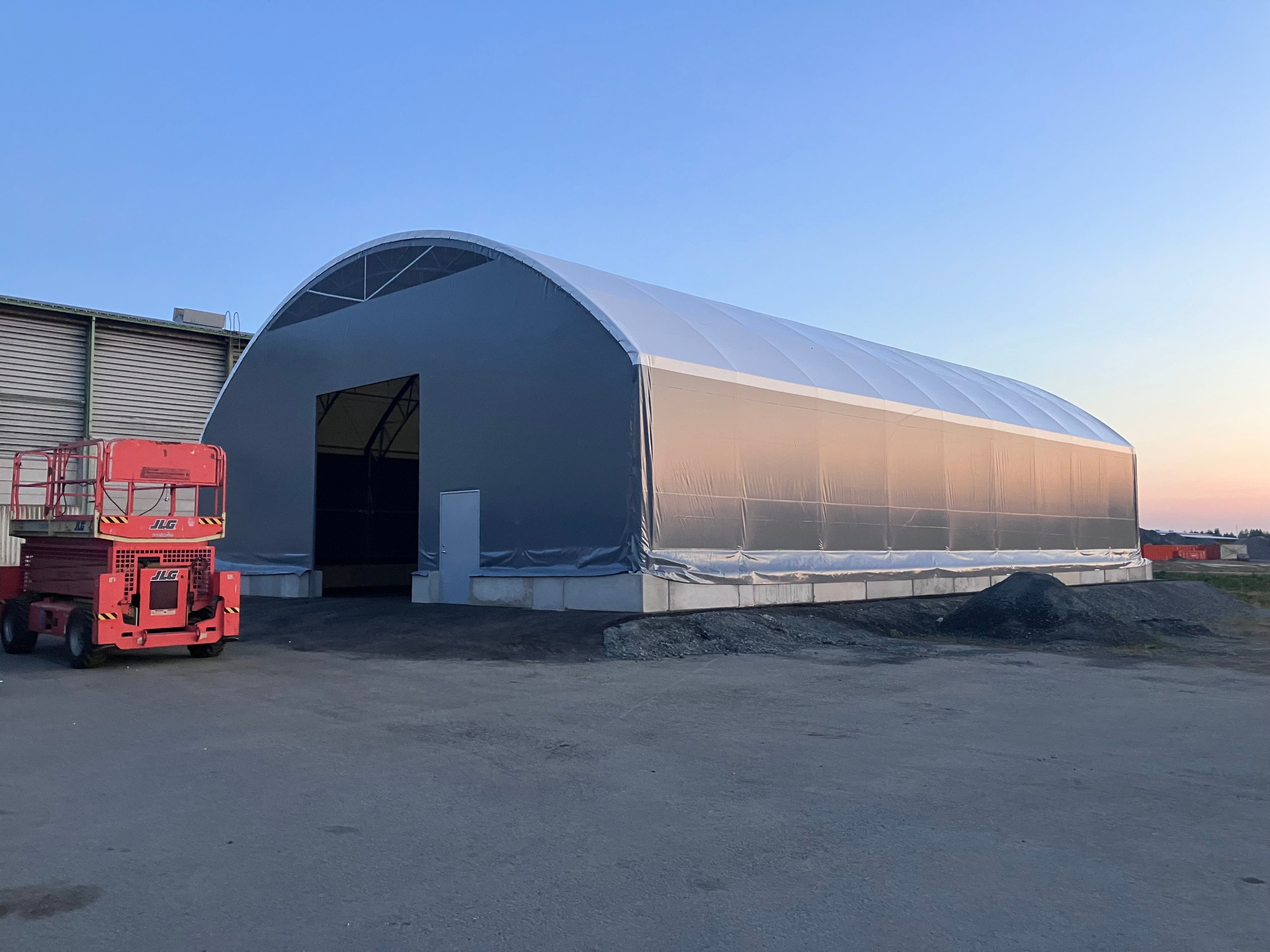 Landtek Hall 16x30x3,5