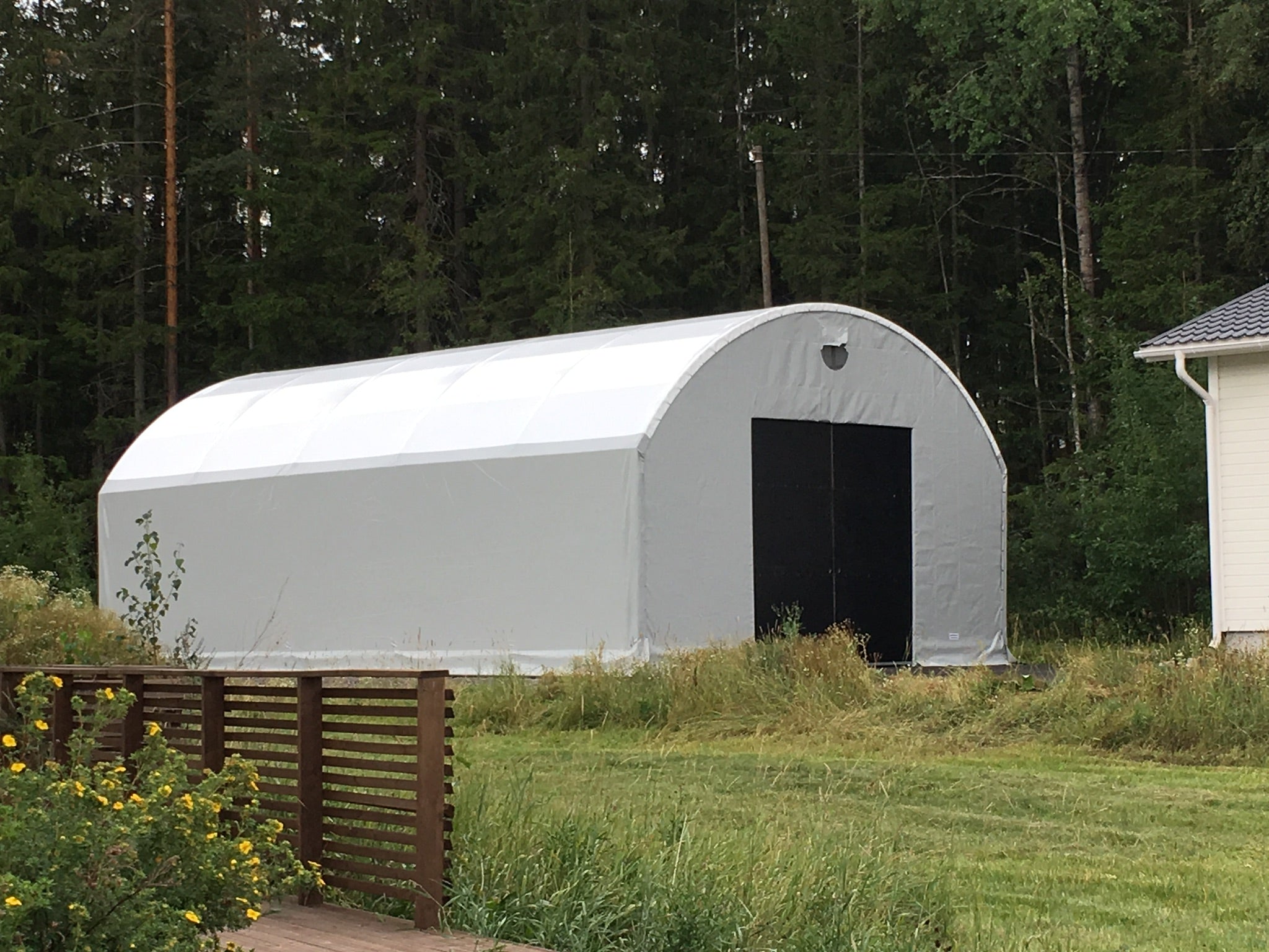 Landtek Halli 10x20mx3 Sivuovella - Landtek