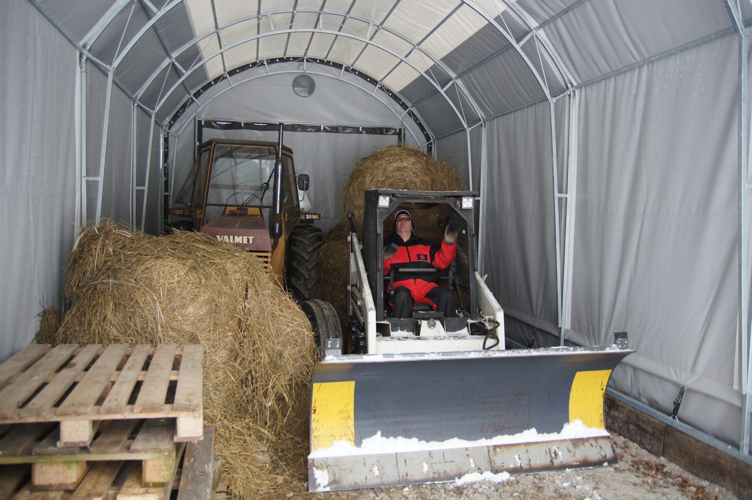 Landtek traktoritalli 4x8x3m - Landtek