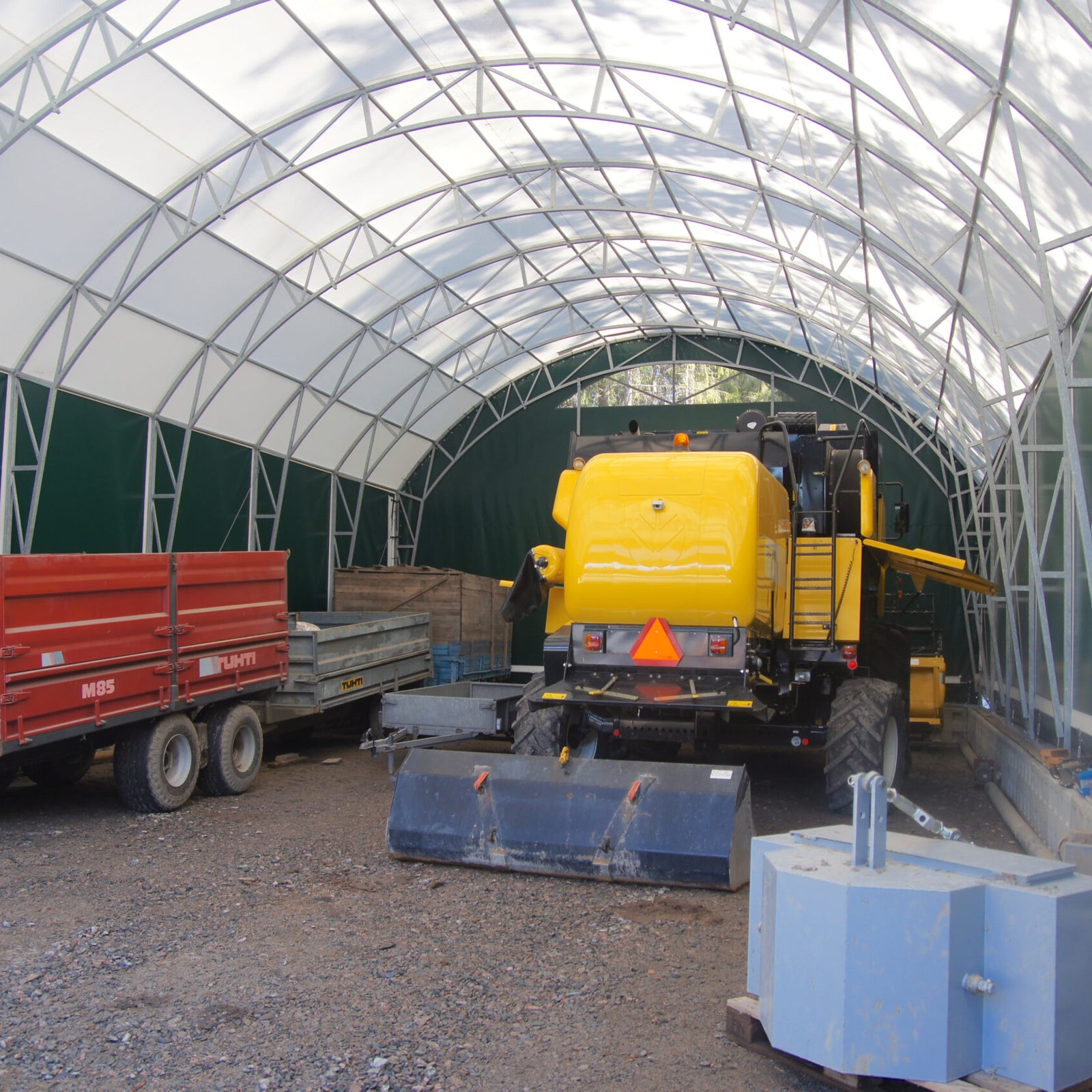 Landtek kalustosuoja 8×7,5m - Landtek