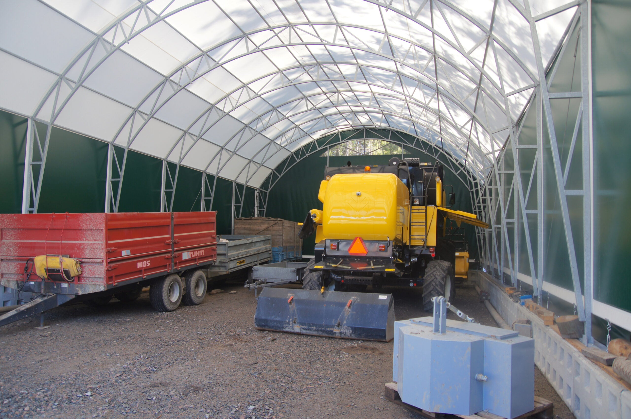 Landtek kalustosuoja 8×7,5m - Landtek