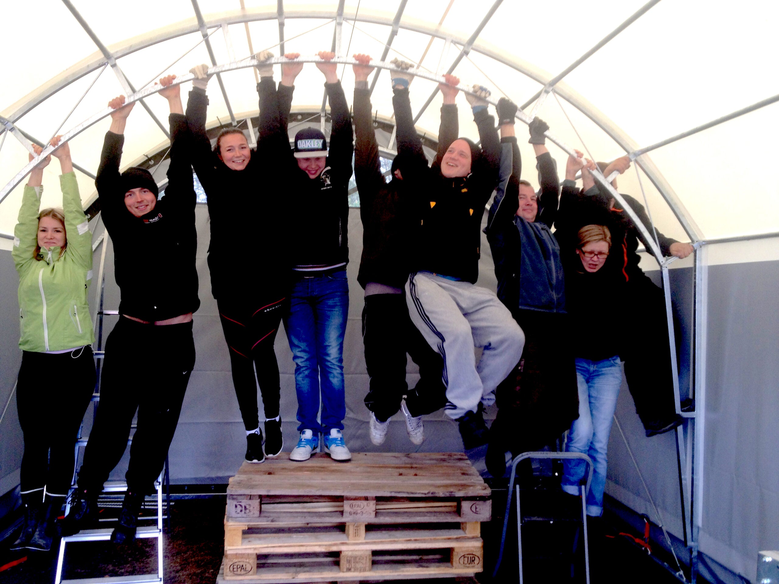 Pressutalli 5-v takuulla 4x6x2 Auto – traktoritalli - Landtek