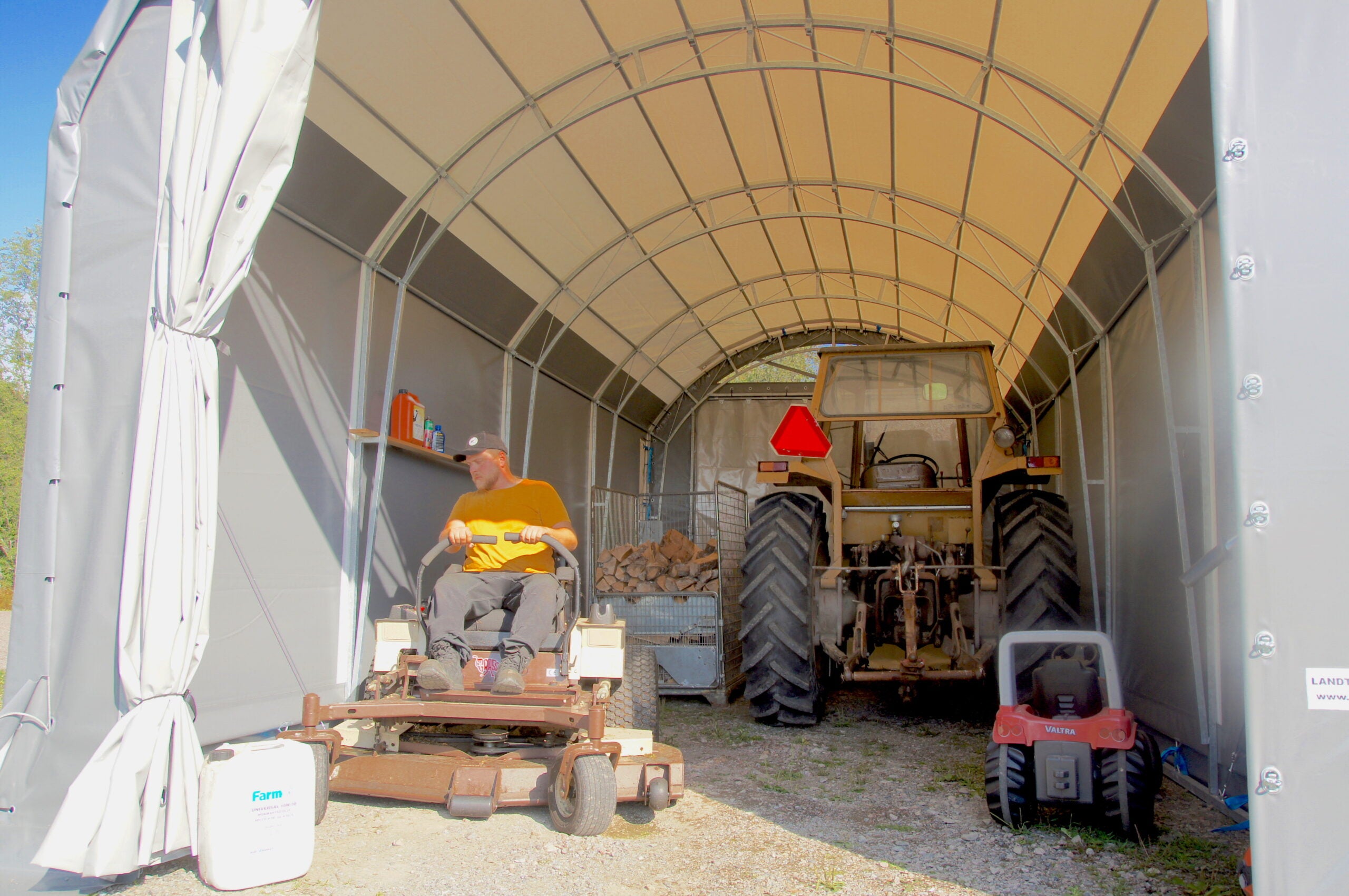 Landtek traktoritalli 4x8x3m - Landtek