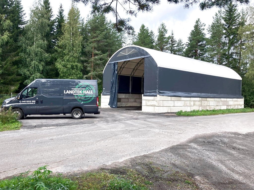 8x15x3 Jätteenkäsittely / kierrätyshalli + 180cm Betonileegosokkeli - Landtek