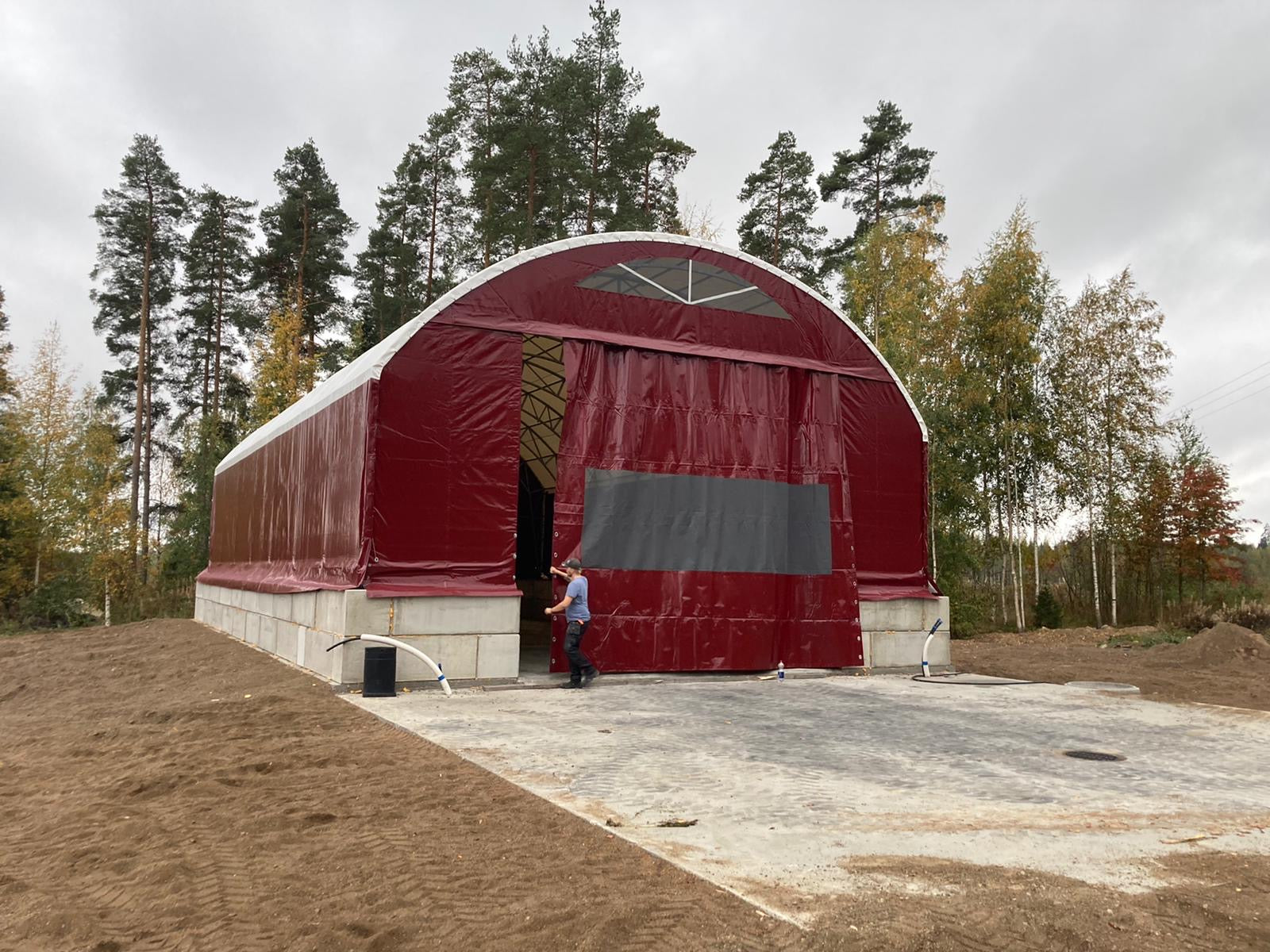 Lampola iso 10x30x3m - Landtek