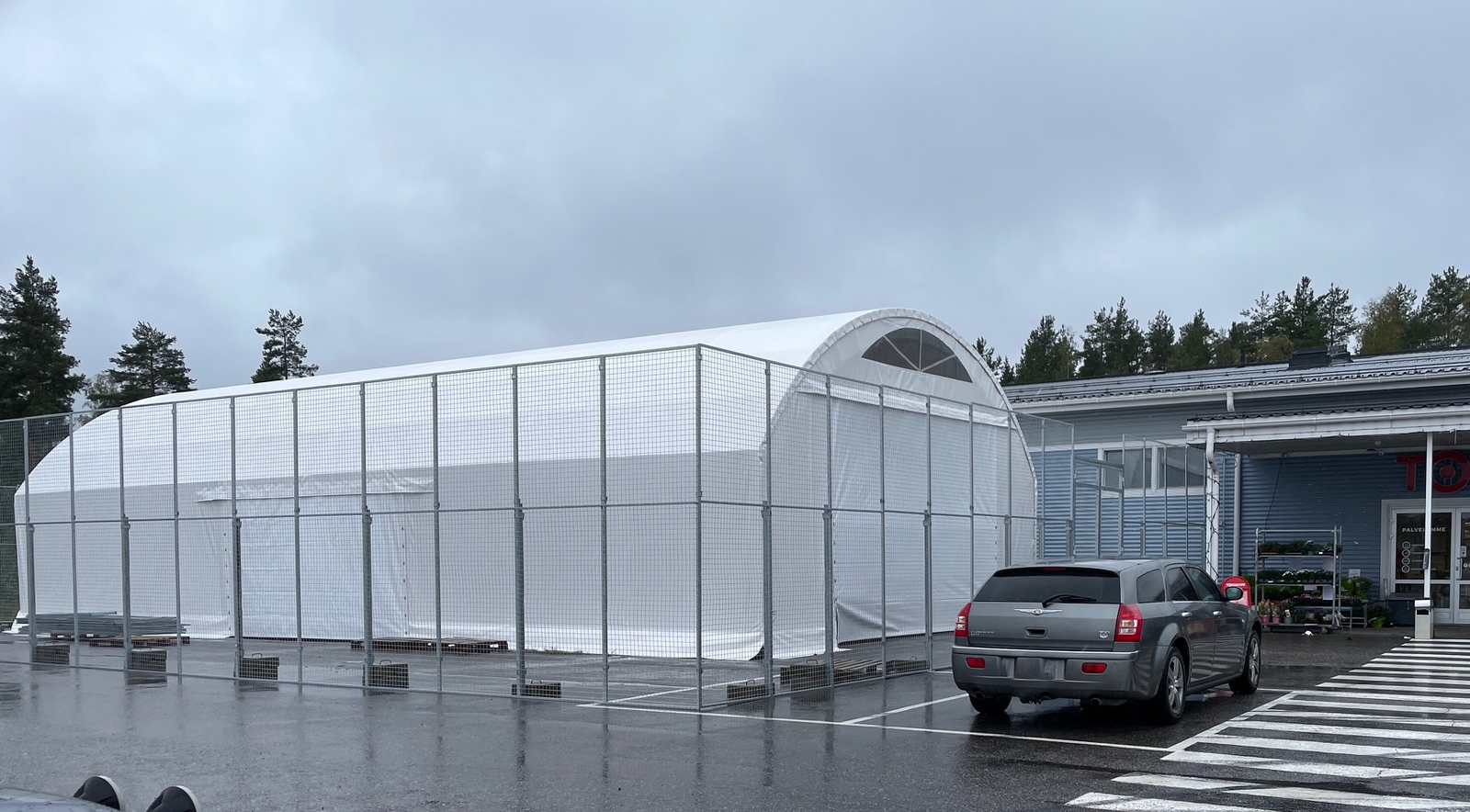 Kausimyymälä vähittäiskaupalle 12x15x3 - Landtek