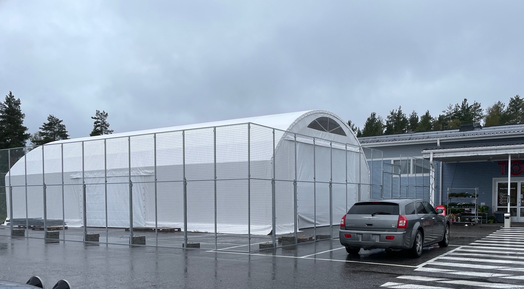 Kausimyymälä vähittäiskaupalle 12x15x3 - Landtek