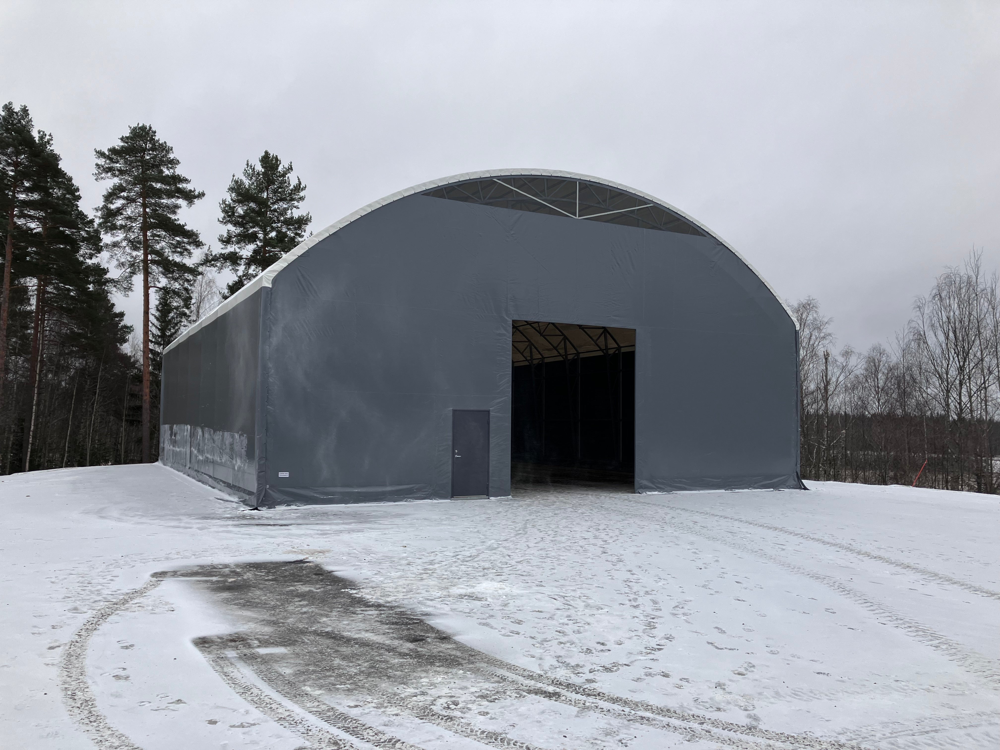 Landtek Hall 16x20x5