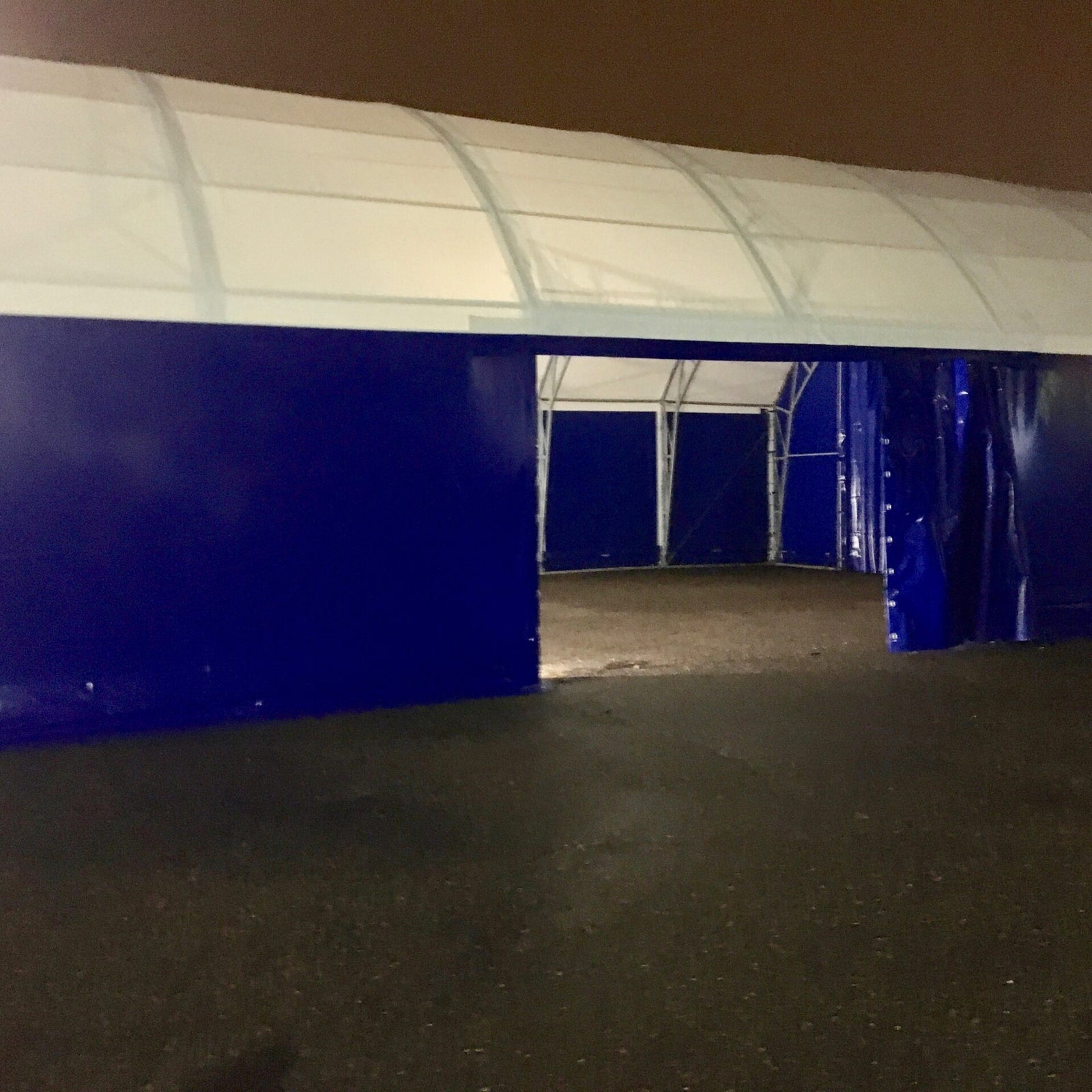 Landtek Pressuhalli 12x20x3,5 - Landtek